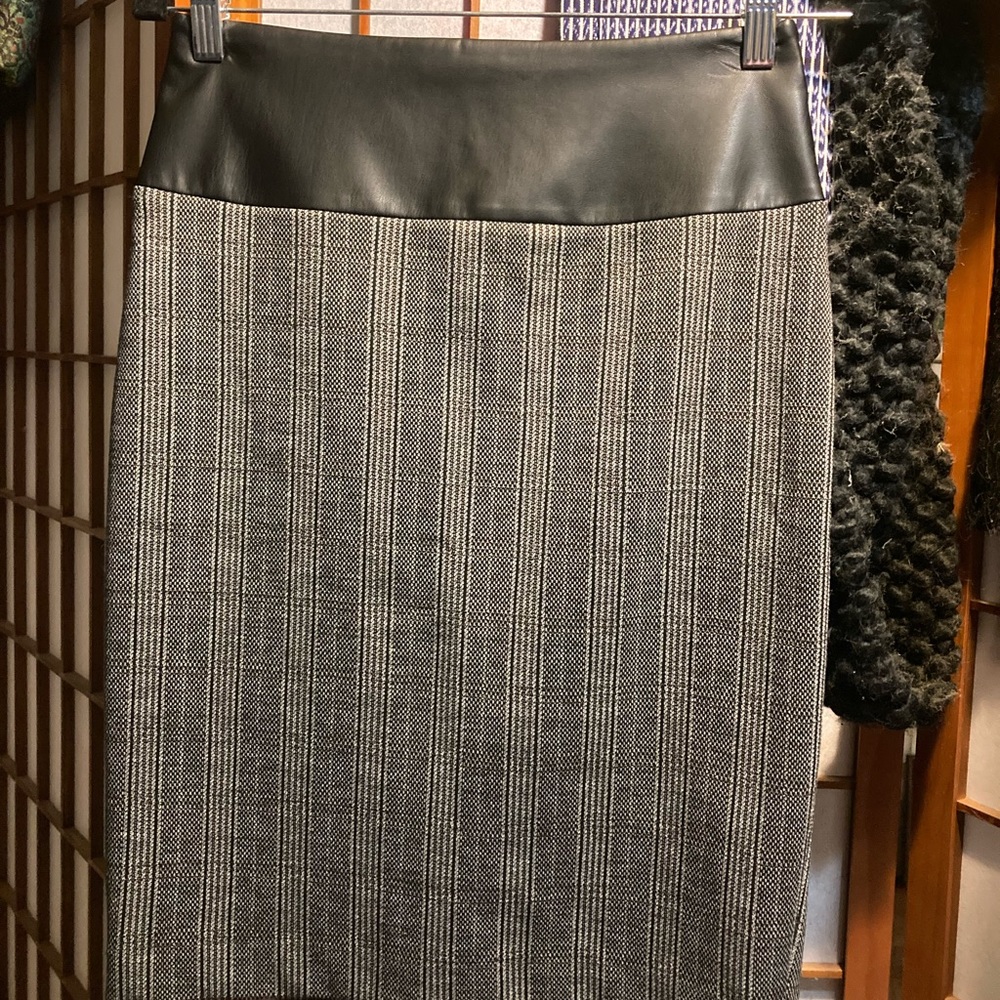 Calvin Klein Pencil Skirt